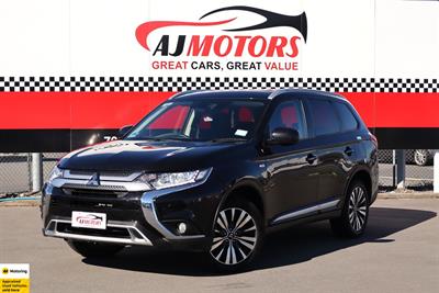 2022 Mitsubishi Outlander - Thumbnail