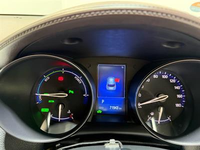 2017 Toyota C-HR - Thumbnail