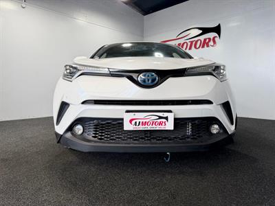 2017 Toyota C-HR - Thumbnail