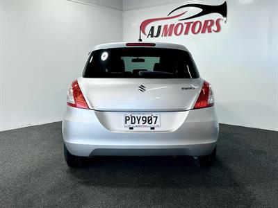 2015 Suzuki Swift - Thumbnail