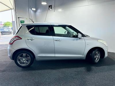 2015 Suzuki Swift - Thumbnail