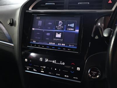 2017 Honda Shuttle - Thumbnail