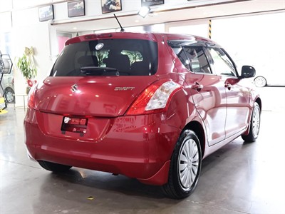 2014 Suzuki Swift - Thumbnail