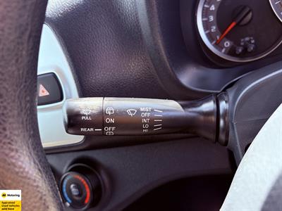 2015 Toyota Vitz - Thumbnail