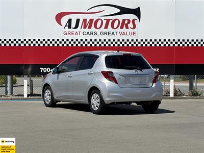 2015 Toyota Vitz - Thumbnail