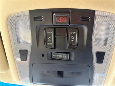 2023 Toyota Alphard - Thumbnail