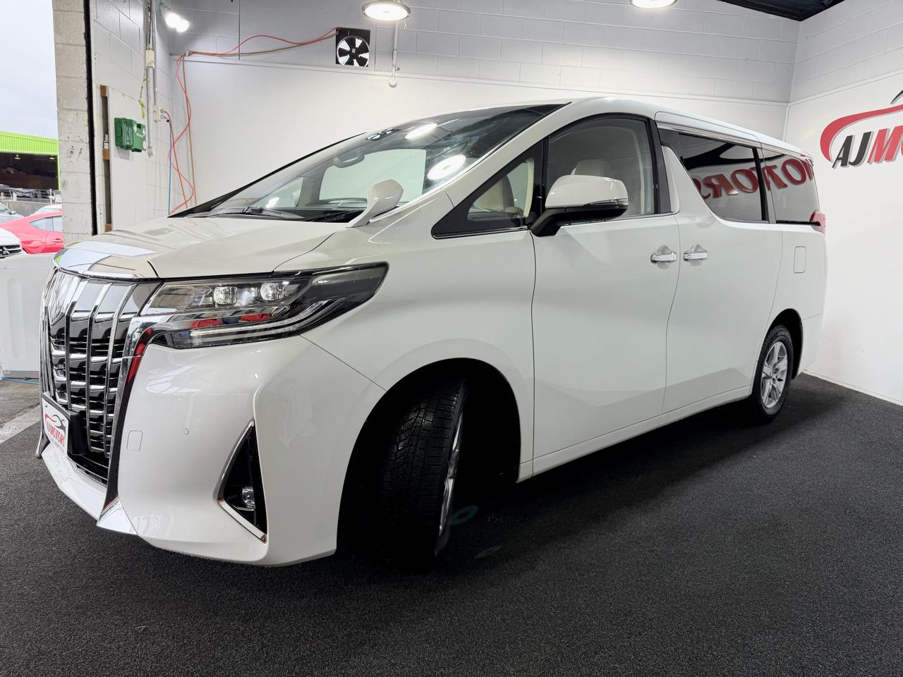 2023 Toyota Alphard