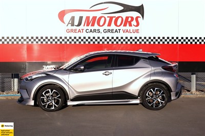 2017 Toyota C-HR - Thumbnail