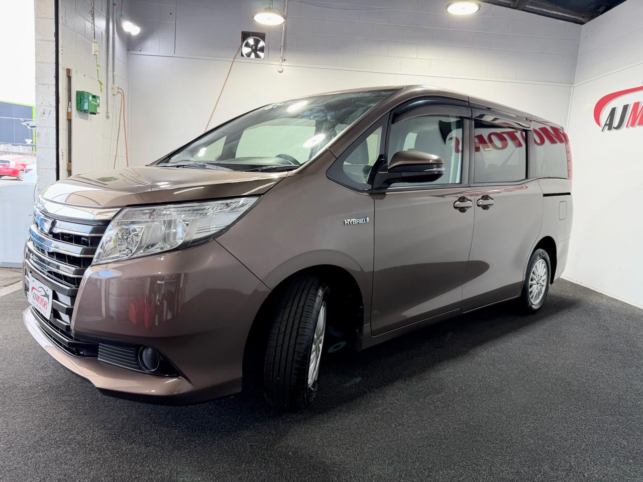 2015 Toyota Noah