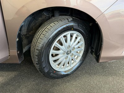 2015 Toyota Noah - Thumbnail