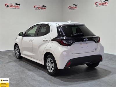 2021 Toyota Yaris - Thumbnail