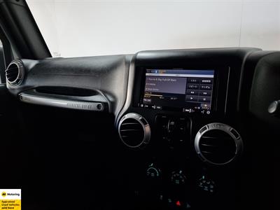 2016 Jeep Wrangler - Thumbnail