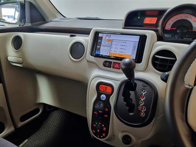 2015 Toyota Porte - Thumbnail