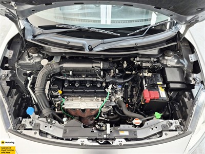 2019 Suzuki Swift - Thumbnail
