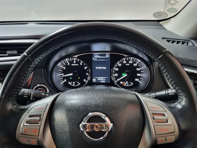 2015 Nissan X-Trail - Thumbnail