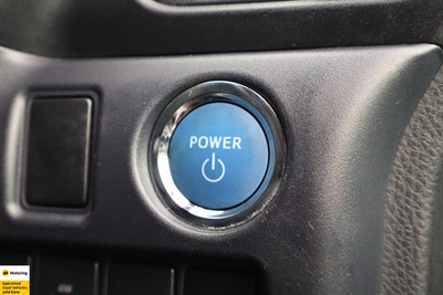 2014 Toyota Voxy - Thumbnail