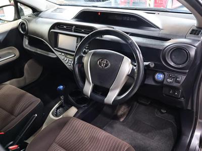 2012 Toyota Aqua - Thumbnail