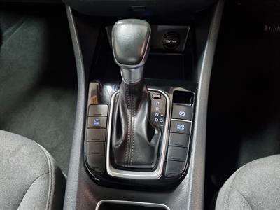 2022 Hyundai IONIQ - Thumbnail