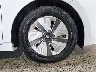 2022 Hyundai IONIQ - Thumbnail