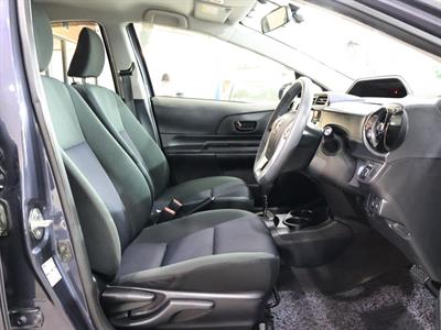 2015 Toyota Aqua - Thumbnail