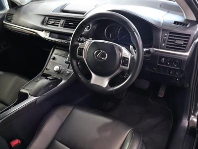 2013 Lexus CT 200h - Thumbnail
