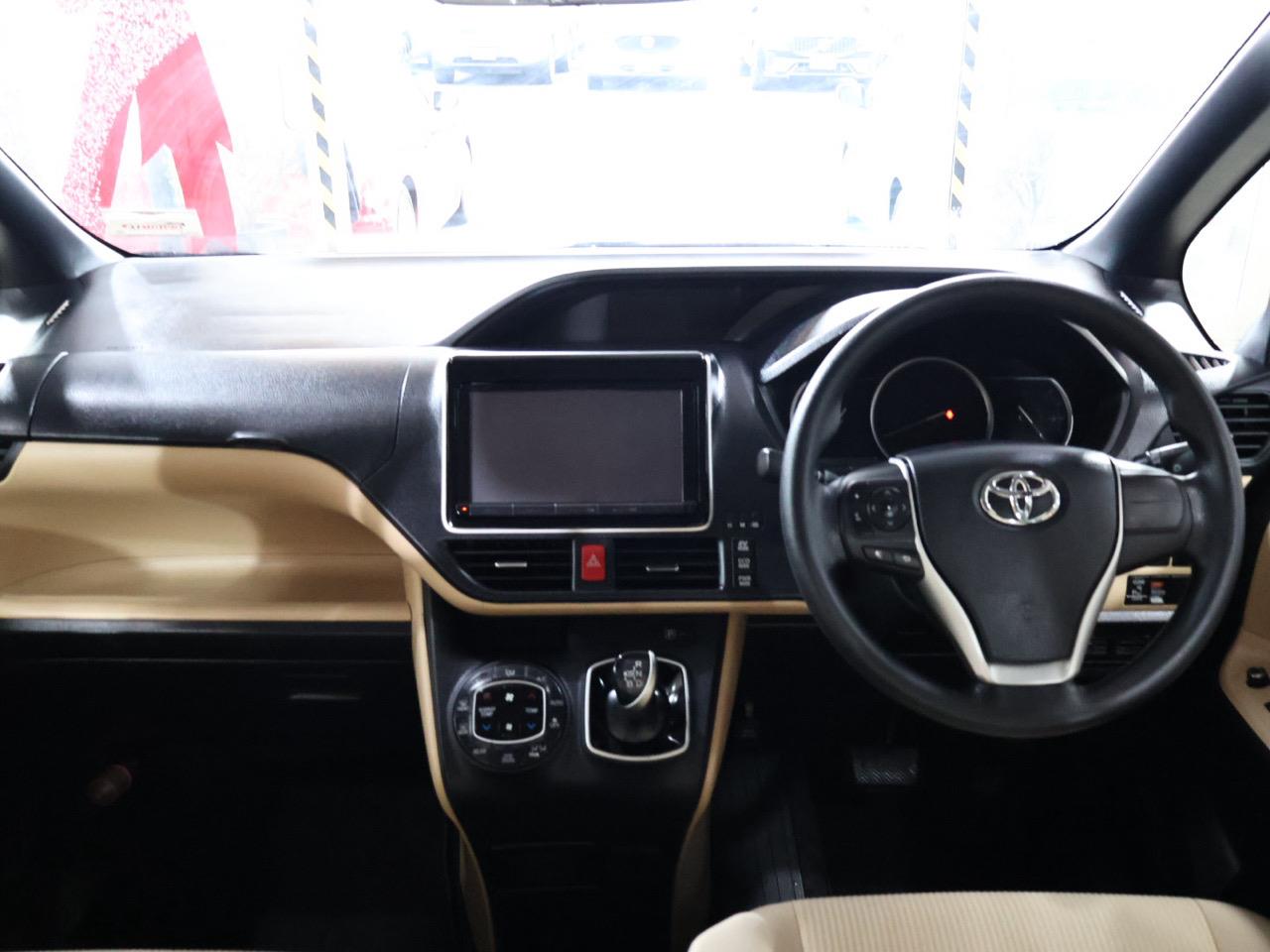 2015 Toyota Noah