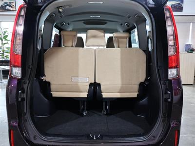 2015 Toyota Noah - Thumbnail