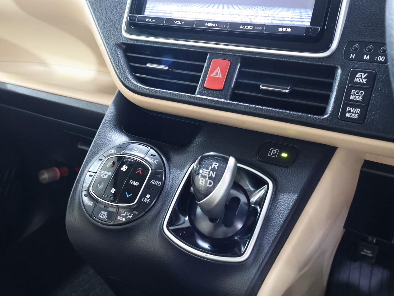 2015 Toyota Noah