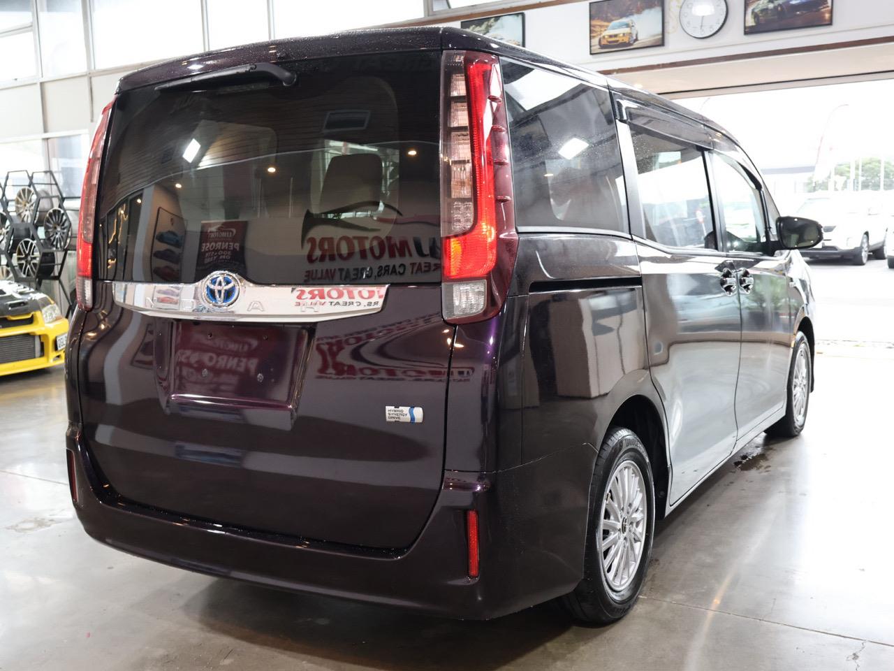 2015 Toyota Noah