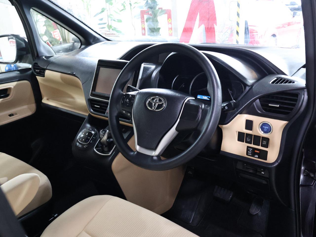 2015 Toyota Noah