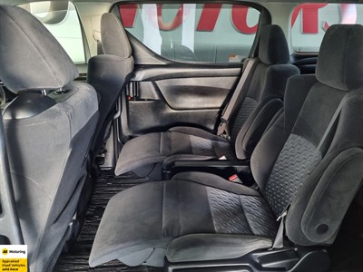 2015 Toyota Vellfire - Thumbnail