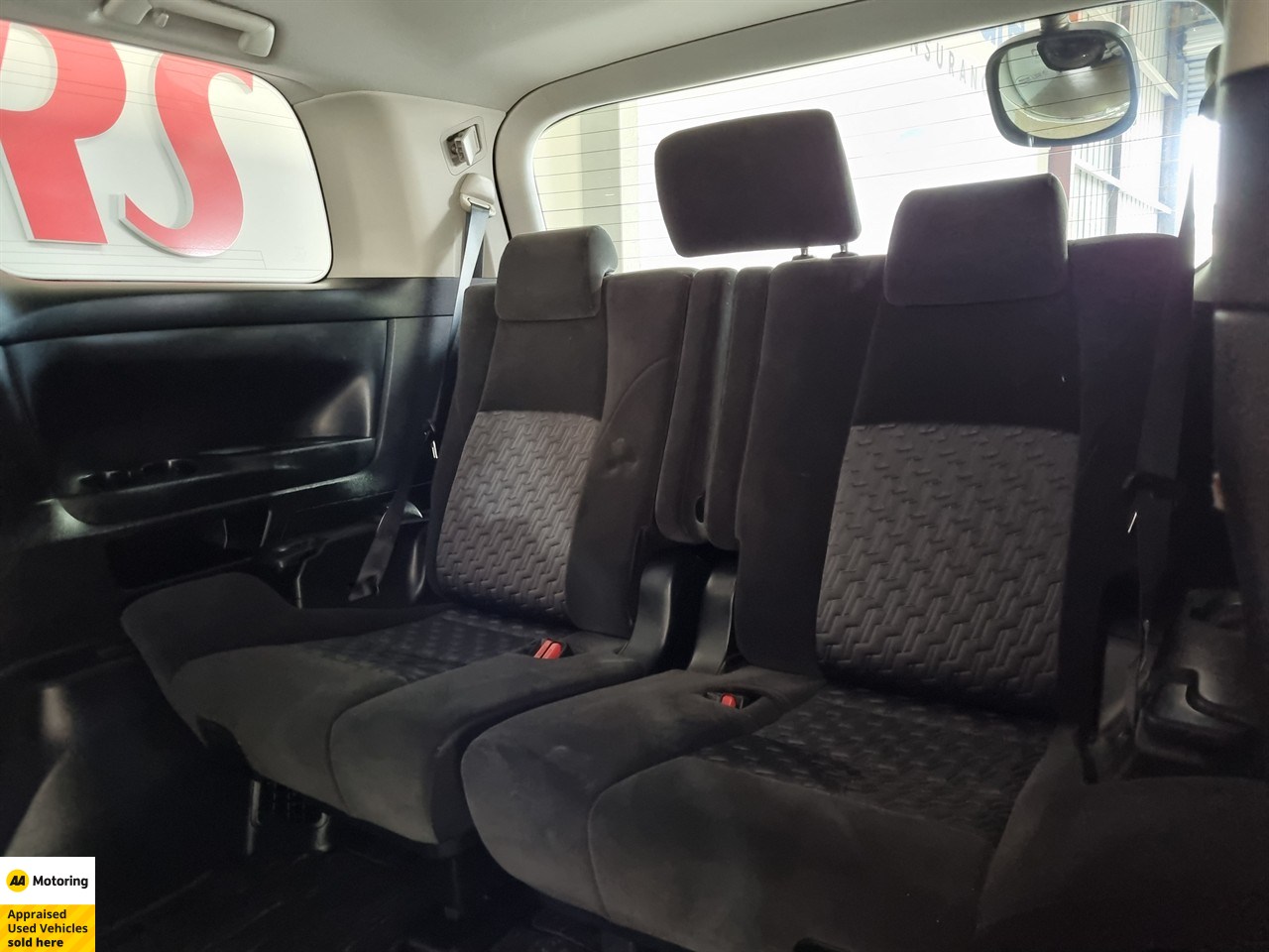 2015 Toyota Vellfire