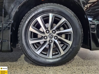 2015 Toyota Vellfire - Thumbnail