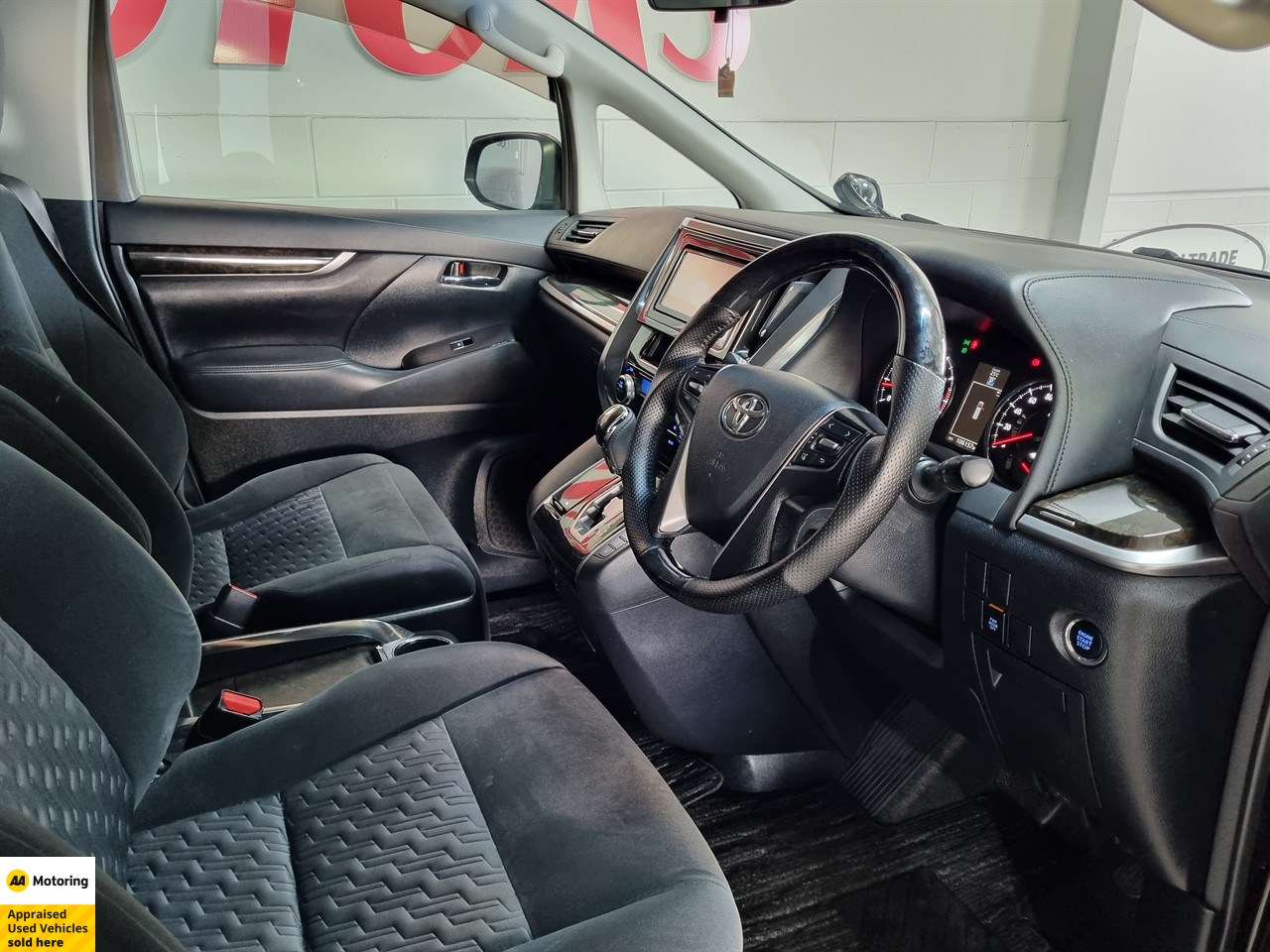 2015 Toyota Vellfire