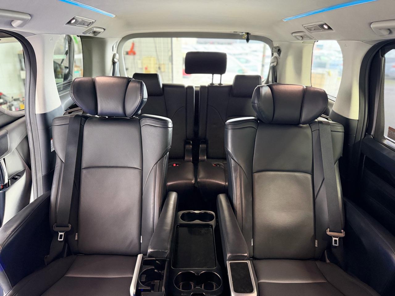 2015 Toyota Vellfire