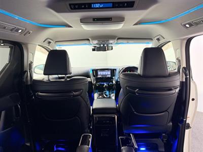 2015 Toyota Vellfire - Thumbnail