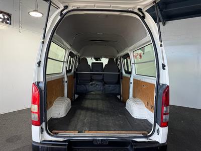 2019 Toyota Hiace - Thumbnail