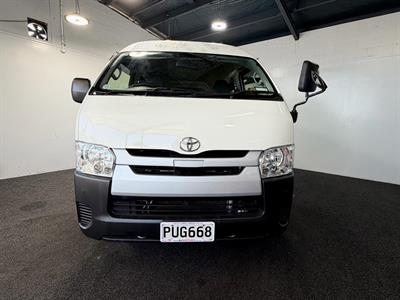 2019 Toyota Hiace - Thumbnail