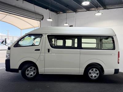 2019 Toyota Hiace - Thumbnail