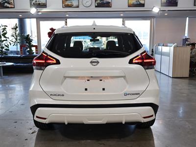 2021 Nissan Kicks - Thumbnail