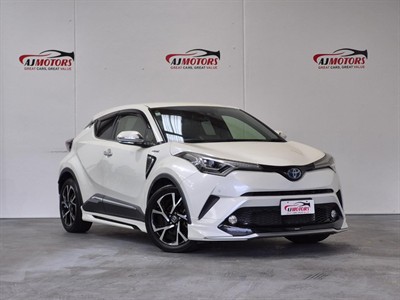 2017 Toyota C-HR - Thumbnail
