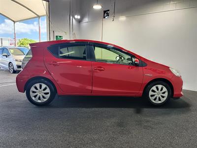 2014 Toyota Aqua - Thumbnail