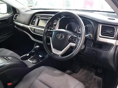 2017 Toyota Highlander - Thumbnail