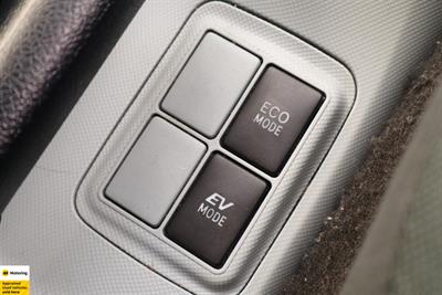2012 Toyota Aqua - Thumbnail