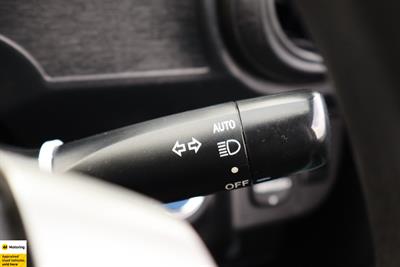 2012 Toyota Aqua - Thumbnail