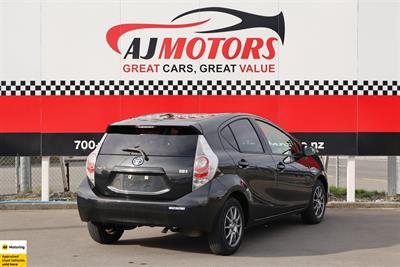 2012 Toyota Aqua - Thumbnail