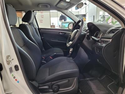 2016 Suzuki Swift - Thumbnail