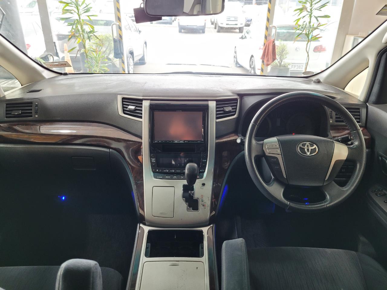 2012 Toyota Alphard