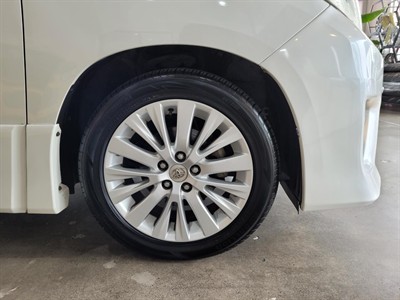 2012 Toyota Alphard - Thumbnail