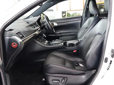 2013 Lexus CT 200h - Thumbnail